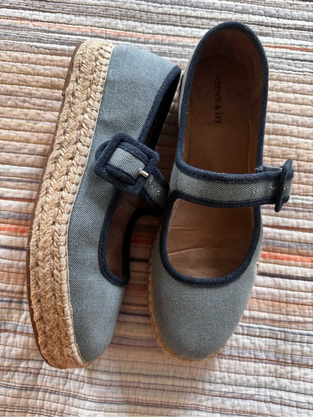 Crown & Ivy Girls Blue Canvas Mary Jane Espadrille